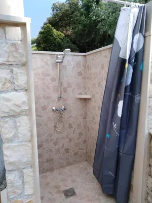 Kupaonica u objektu Secluded holiday house Postira, Brac - 17571