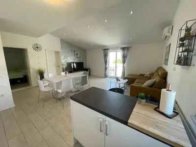 Kuhinja ili čajna kuhinja u objektu Apartman Mili