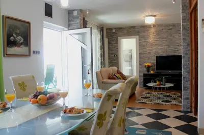 TV i/ili zabavni centar u objektu Apartment Dajana