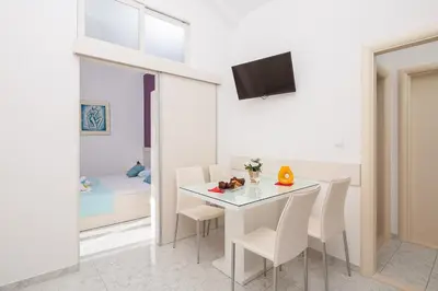 TV i/ili zabavni centar u objektu Apartmani Kaštelančić
