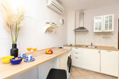 Kuhinja ili čajna kuhinja u objektu Apartments Ljiljana