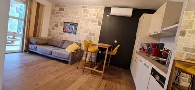 Kuhinja ili čajna kuhinja u objektu Apartments Lolita