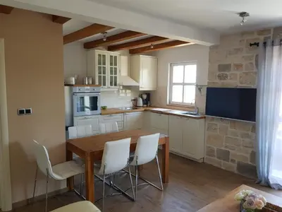 Kuhinja ili čajna kuhinja u objektu Apartments Lolita