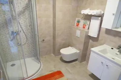 Kupaonica u objektu Apartments Medvidovic