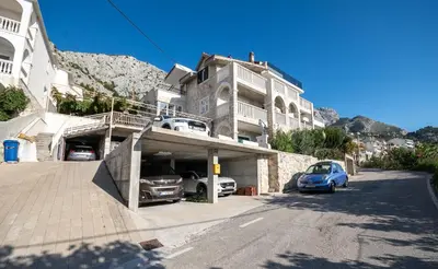 Pogled na planine ili pogled na planine iz apartmana