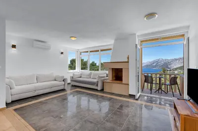 Pogled na planine ili pogled na planine iz apartmana