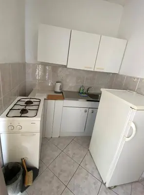Kuhinja ili čajna kuhinja u objektu Apartmani Palma Matija Baska Voda