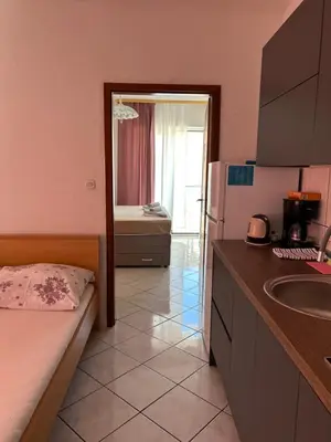 Kuhinja ili čajna kuhinja u objektu Apartmani Palma Matija Baska Voda