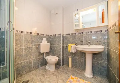 Kupaonica u objektu Apartments Saga 2