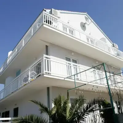 Apartments Trogrlić