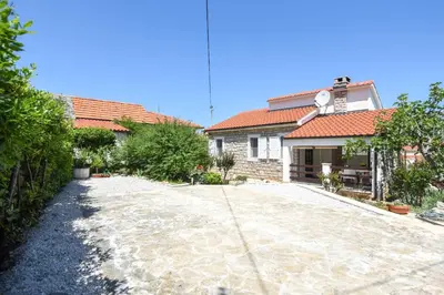 Zgrada u kojoj se nalazi apartman
