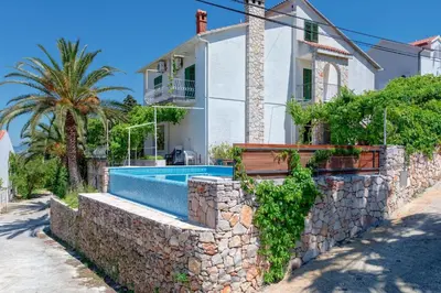 Bazen u objektu Villa ToTa Glamur ili u blizini