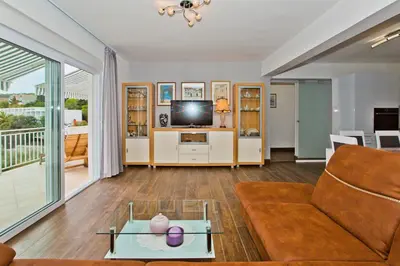 TV i/ili zabavni centar u objektu Apartments Grgo