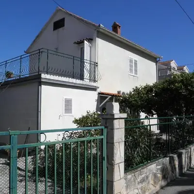Holiday house with a parking space Supetar