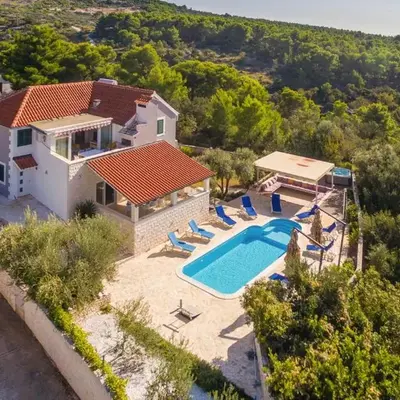 Amazing Home In Milna
