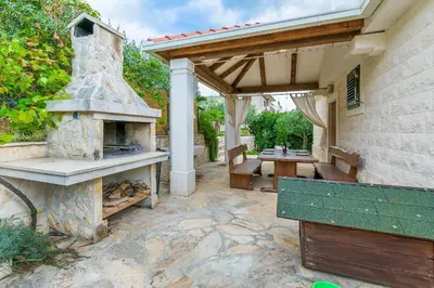 Balkon ili terasa u objektu Villa Holiday home Zvecanje