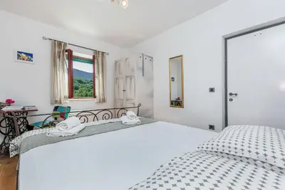 Krevet ili kreveti u jedinici u objektu Villa Holiday home Zvecanje