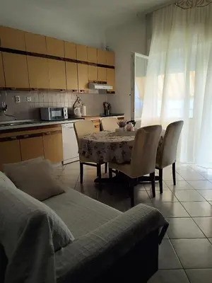 Kuhinja ili čajna kuhinja u objektu Apartments by the sea Sumpetar, Omis - 17895