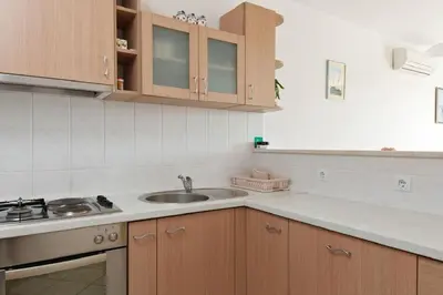 Kuhinja ili čajna kuhinja u objektu Apartment Ljilja