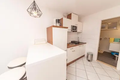 Kuhinja ili čajna kuhinja u objektu Apartments Mate