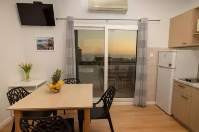 Kuhinja ili čajna kuhinja u objektu Apartments Gianni