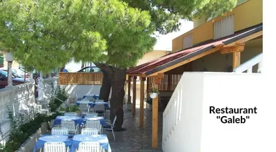 Restoran ili neka druga zalogajnica u objektu Apartments & Restaurant Galeb