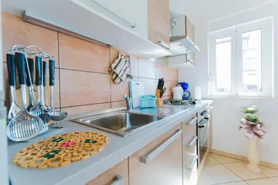 Kuhinja ili čajna kuhinja u objektu Apartments Mari