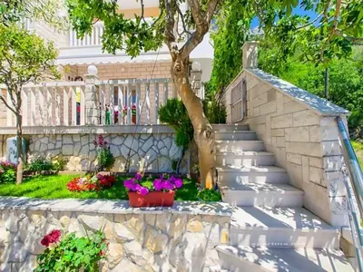 Vrt u objektu Apartment in Pisak with sea view, balcony, air conditioning, Wi-Fi (4871-4)