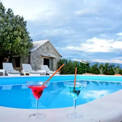Holiday house in Pucišca with terrace