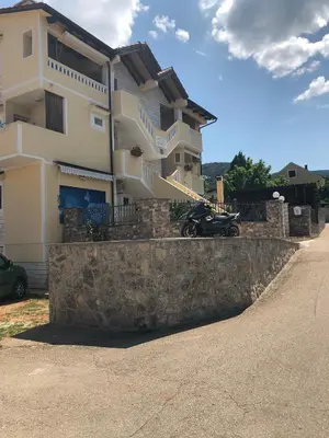 Zgrada u kojoj se nalazi apartman