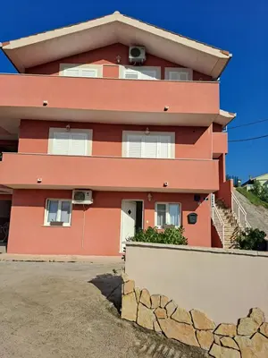 Zgrada u kojoj se nalazi apartman