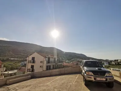 Pogled na planine ili pogled na planine iz apartmana