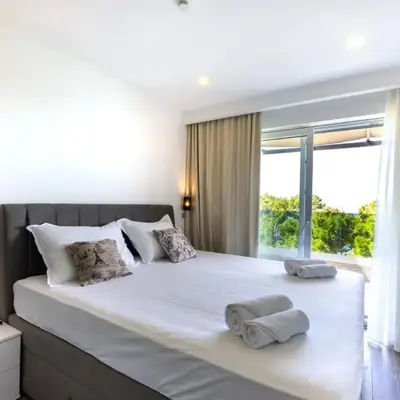 Modern apartment in Makarska with sea view