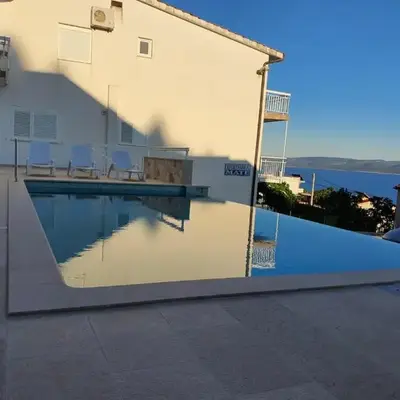 Apartment 1 with pool and amazing sea view