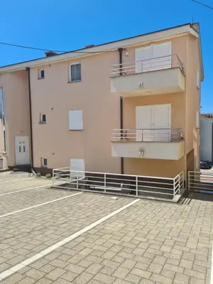 Zgrada u kojoj se nalazi apartman