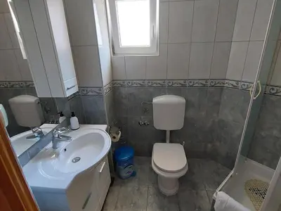 Kupaonica u objektu Apartmani Katarina