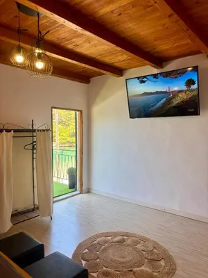 TV i/ili zabavni centar u objektu Stiniva beach house