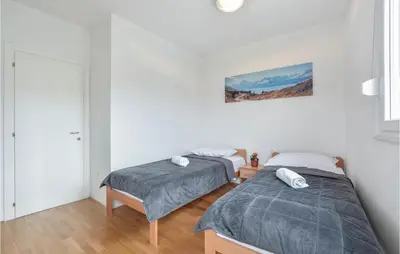 Krevet ili kreveti u jedinici u objektu Pet Friendly Apartment In Podstrana