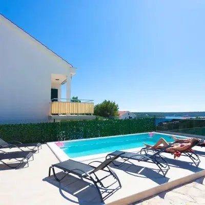 Apartment Jerry with private pool