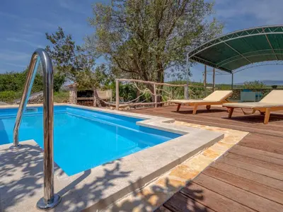Bazen u objektu Holiday Home Marijo by Interhome ili u blizini
