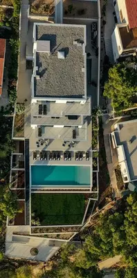 Bazen u objektu Villa Colomba a luxury villa in Brela, seafront ili u blizini