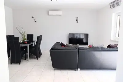 TV i/ili zabavni centar u objektu Villa Tonika