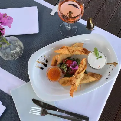 Hrana u resortu ili u blizini