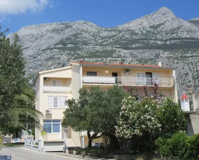 Pogled na planine ili pogled na planine iz apartmana