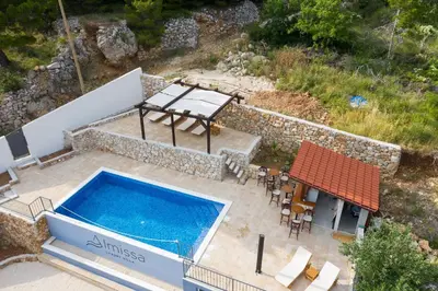 Bazen u objektu Exclusive Villa Almissa with swimming pool and sea view ili u blizini