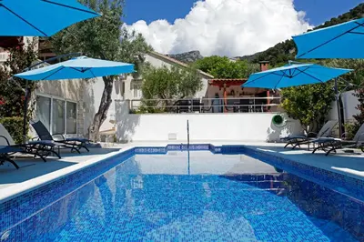 Bazen u objektu Apartments Šemper - HEATED POOL ili u blizini