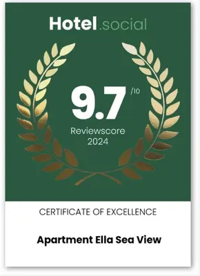 Certifikat, nagrada, logo ili neki drugi dokument izložen u objektu Apartment Ella Sea View