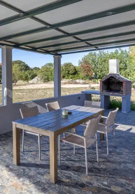Tlocrt objekta Nane Garden house with heated pool