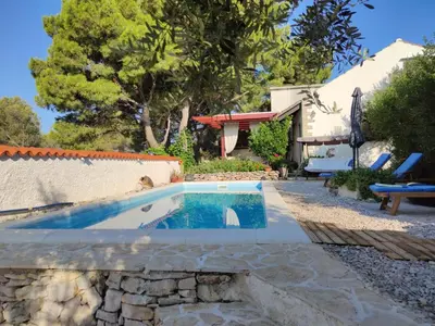 Bazen u objektu Vacation house Milka ili u blizini