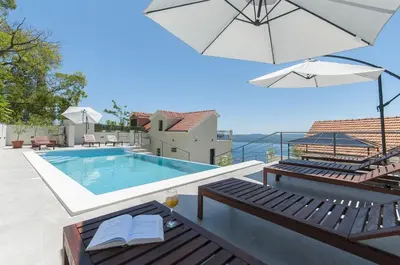 Bazen u objektu XXL Villa Vista - Heated Pool ili u blizini
